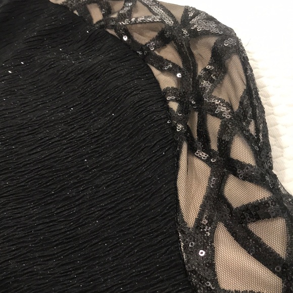 Black Mini with Sequin Detail - Picture 3 of 4